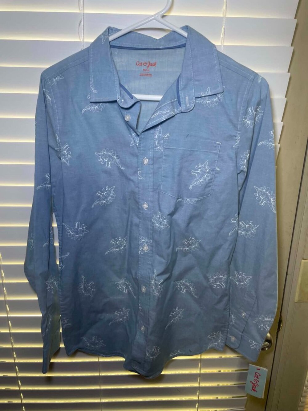 Brand New Boys' Cat & Jack Button Down Dinosaur Shirt, XL 14/16.
